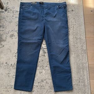 Penningtons NWT Blue Corduroy Jegging Pants size 4X.